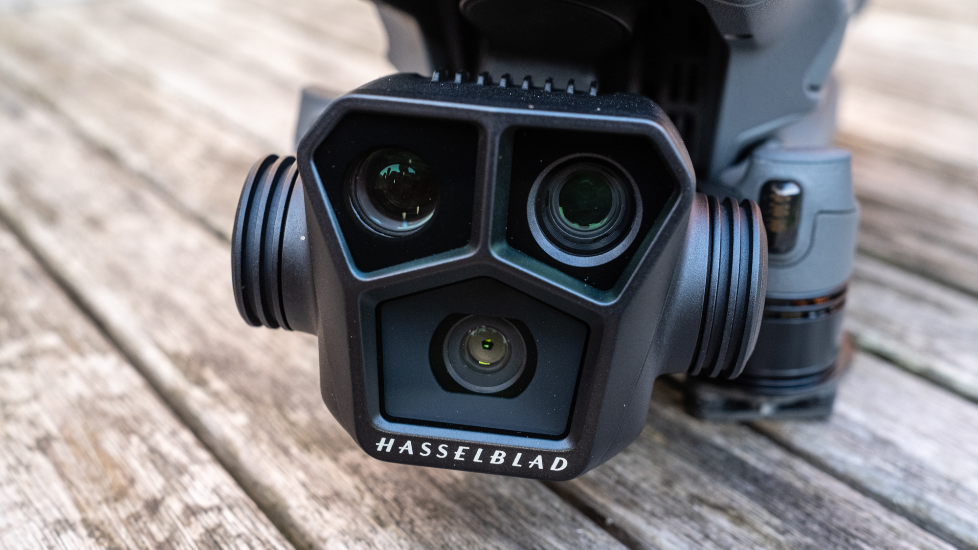 DJI Mavic 3 Pro-3 camera close up (3).