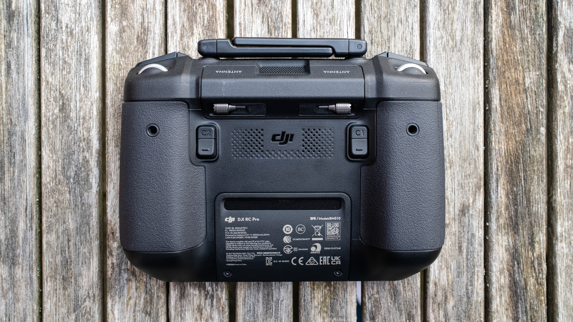 DJI Mavic 3 Pro-Controller back.