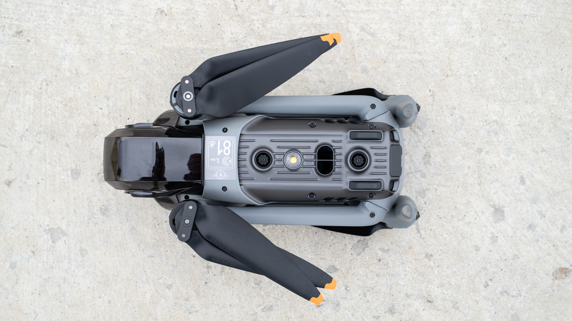 DJI Air 3 Product Image_drone partly closed, below view.