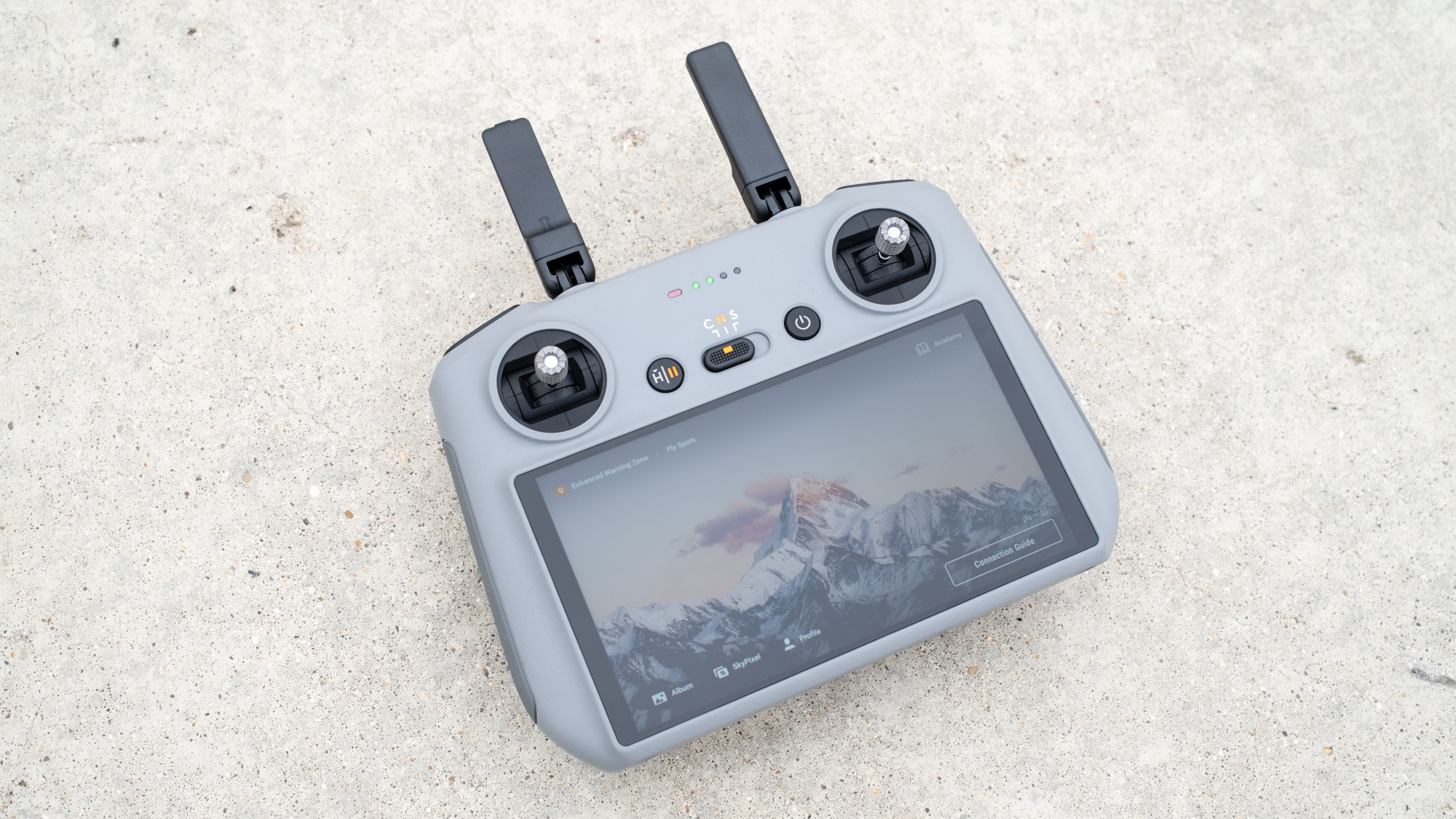 DJI Air 3 Product Image_Controller front.