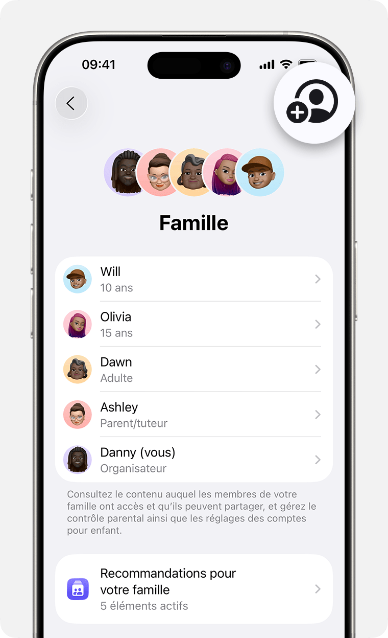 L’écran iPhone affiche les étapes à suivre pour ajouter un membre à votre groupe de Partage familial.