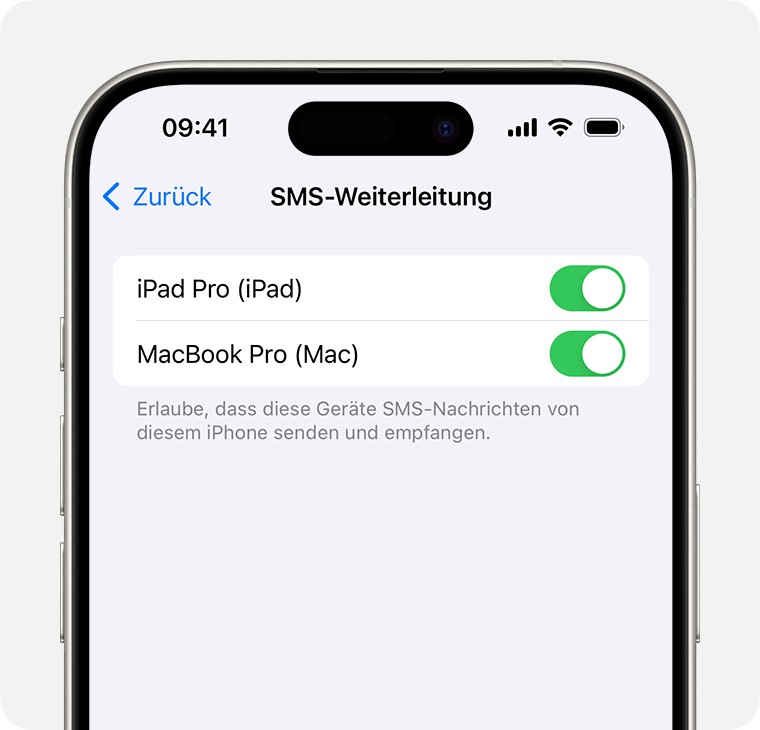 Ein iPhone, auf dem gezeigt wird, wie die Weiterleitung von Textnachrichten aktiviert wird