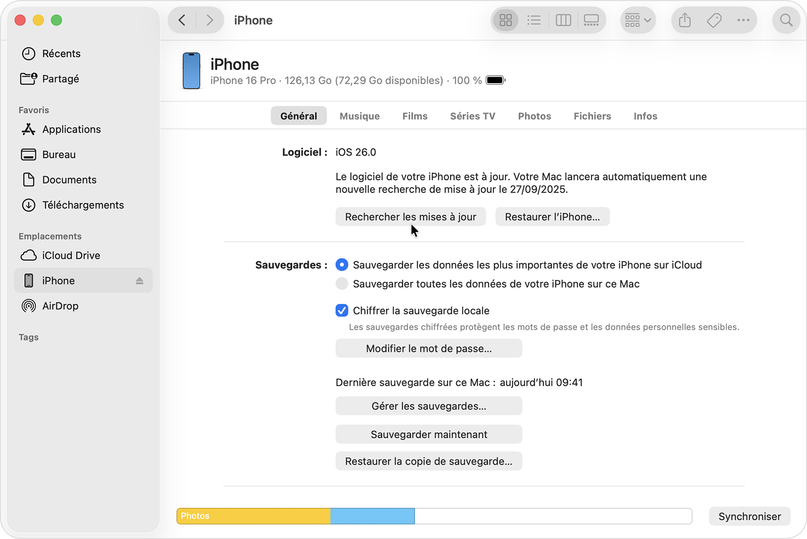 Curseur passant sur le bouton « Rechercher les mises à jour » dans le Finder.