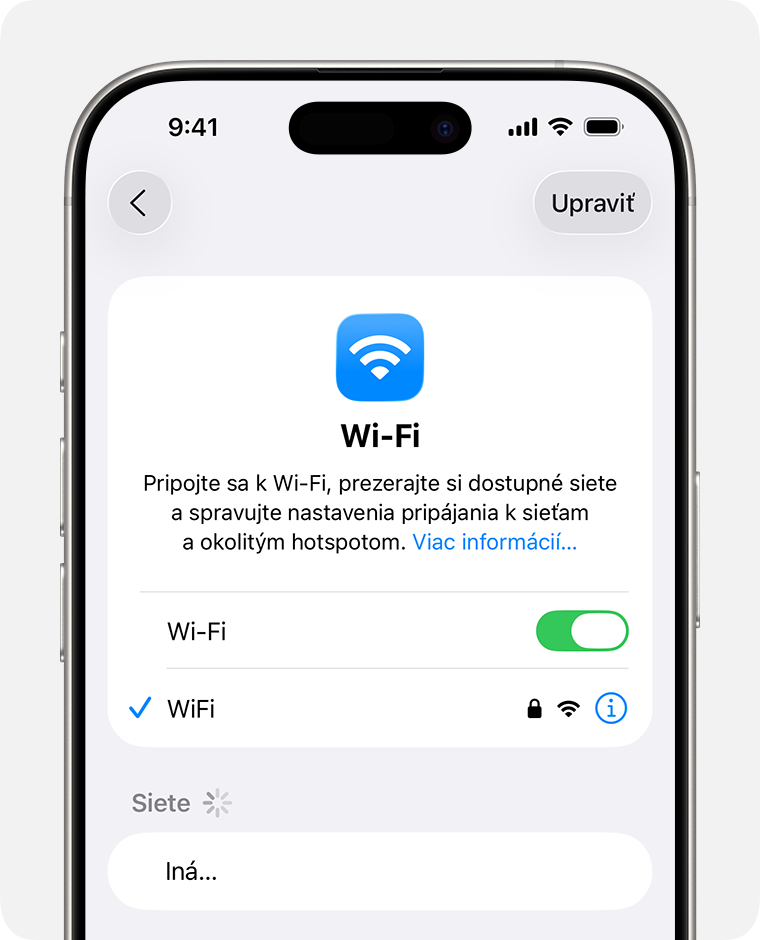 iPhone zobrazujúci nastavenia Wi-Fi siete s povolenou Wi-Fi sieťou a modrým symbolom zaškrtnutia vedľa zabezpečenej Wi-Fi siete (Wi-Fi Secure).