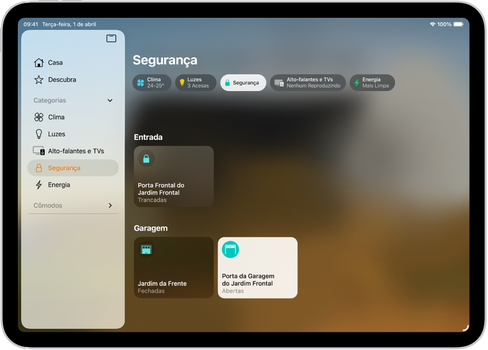 App Casa com a barra lateral à esquerda. Segurança está destacado. À direita, o botão da categoria Segurança está destacado. Abaixo, acessórios de segurança, como fechaduras e portas de garagem.