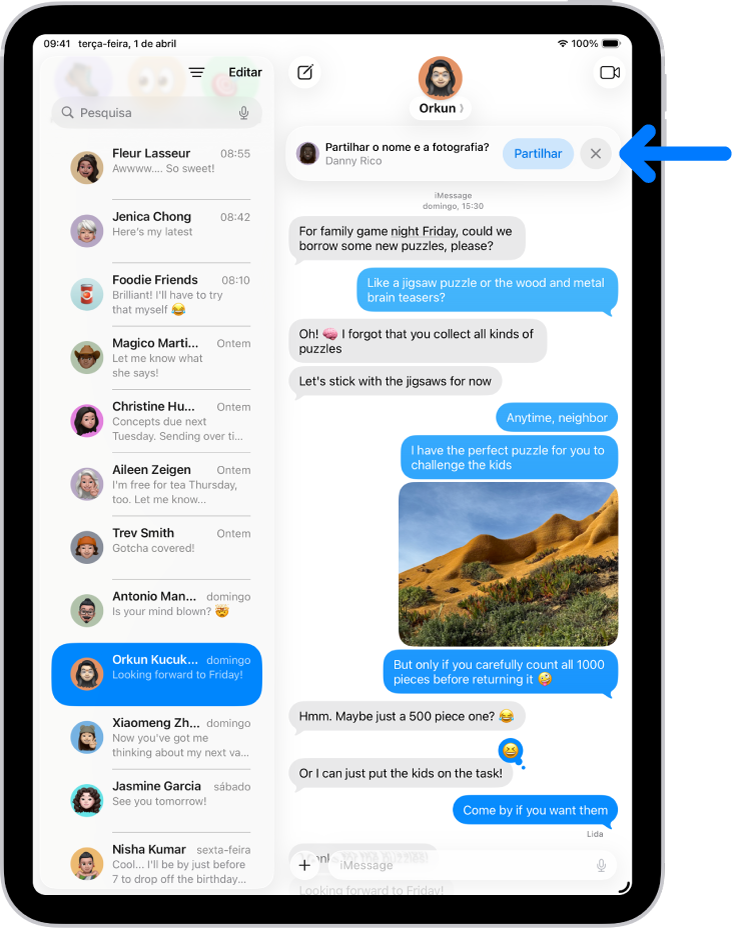 Uma conversa na aplicação Mensagens. Surge uma notificação na parte superior a perguntar se o nome e a fotografia do utilizador devem ser partilhados com as outras pessoas na conversa.