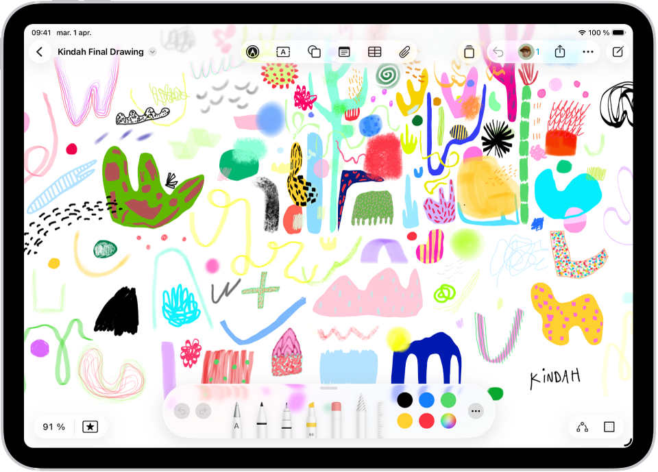 Un iPad cu un panou Freeform care include scris de mână și desene.
