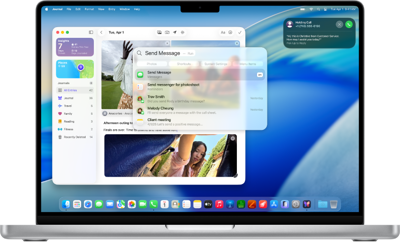 Ein Mac-Schreibtisch mit der geöffneten App „Journal“ hinter einem Spotlight-Suchfenster mit Ergebnissen unterhalb des Suchfelds. Rechts oben wird ein gehaltener Anruf angezeigt.