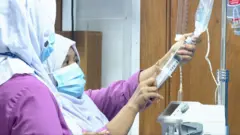 বাংলাদেশি নার্সদের বিদেশে ক্যারিয়ার গড়ার সুযোগ কতটা?