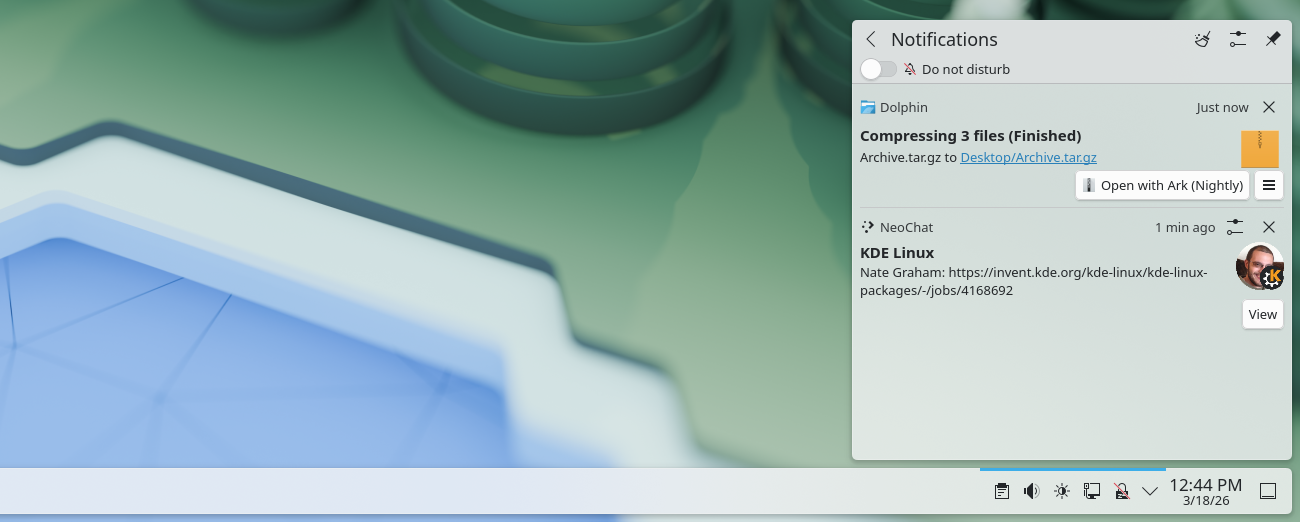 Screenshot Plasma with a notification