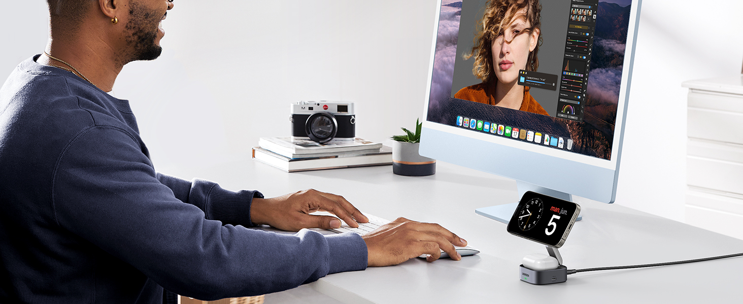 UGREEN 2-in-1 Magnetic Foldable Charging Station, Office-friendly wireless charger, instant charging with a simple placement