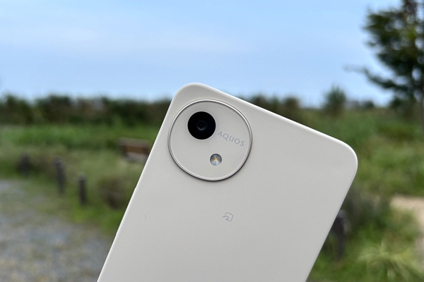 AQUOS wish4を持った画像2