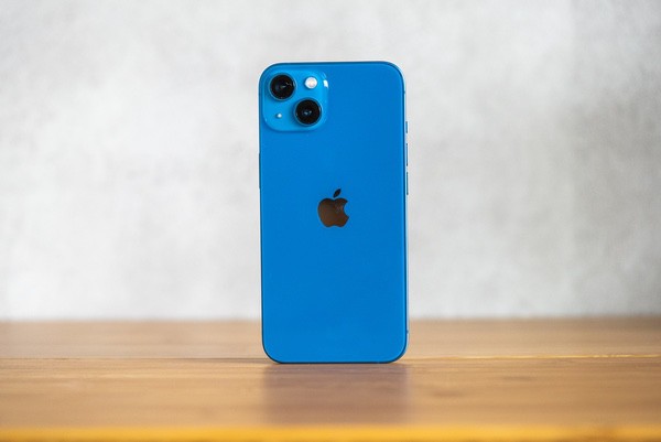 iPhone 13 スペック