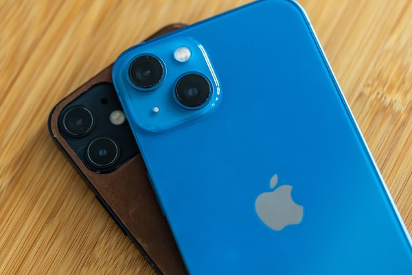 iPhone 12 iPhone 13 比較