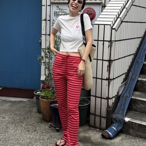 【40代スナップ】3歳の娘と共有♡ 「キッズTシャツ」をちびT感覚で着こなし!|山岸ひなのさん