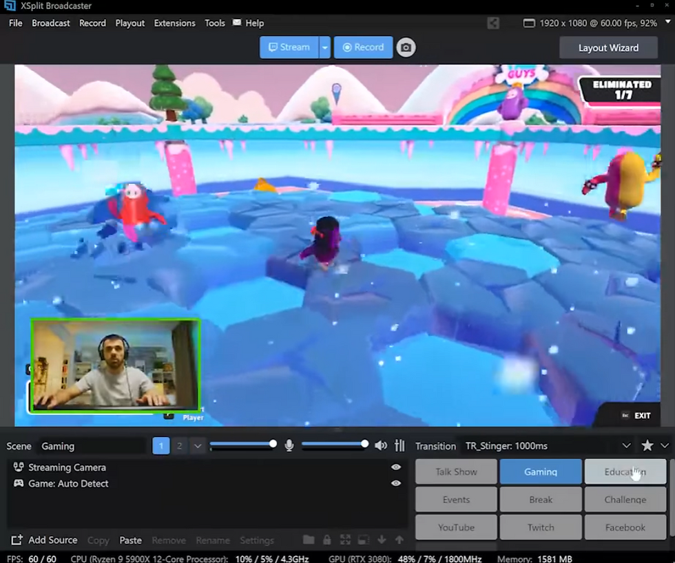 進行中のゲームストリームを表示する XSplit Broadcaster のメイン UI
