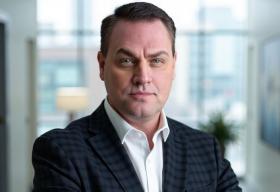 Leading Data Transformation for Profitable Decisions Leading Data Transformation for Profitable Decisions
